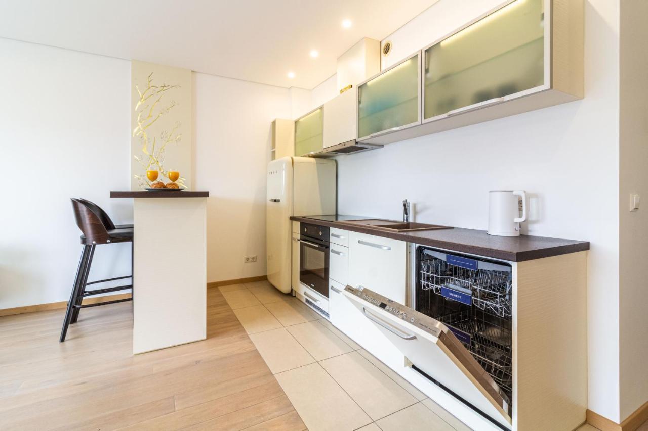 Cohost I Sunny Center Apt, Covered Parking, Balcony & Self Check-In 카우나스 외부 사진