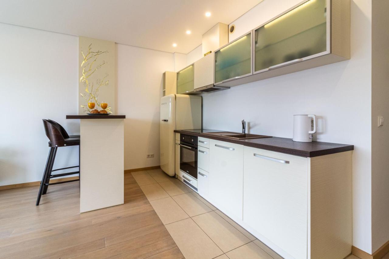 Cohost I Sunny Center Apt, Covered Parking, Balcony & Self Check-In 카우나스 외부 사진